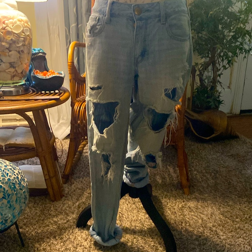American Eagle tom girl style light white ripped jeans